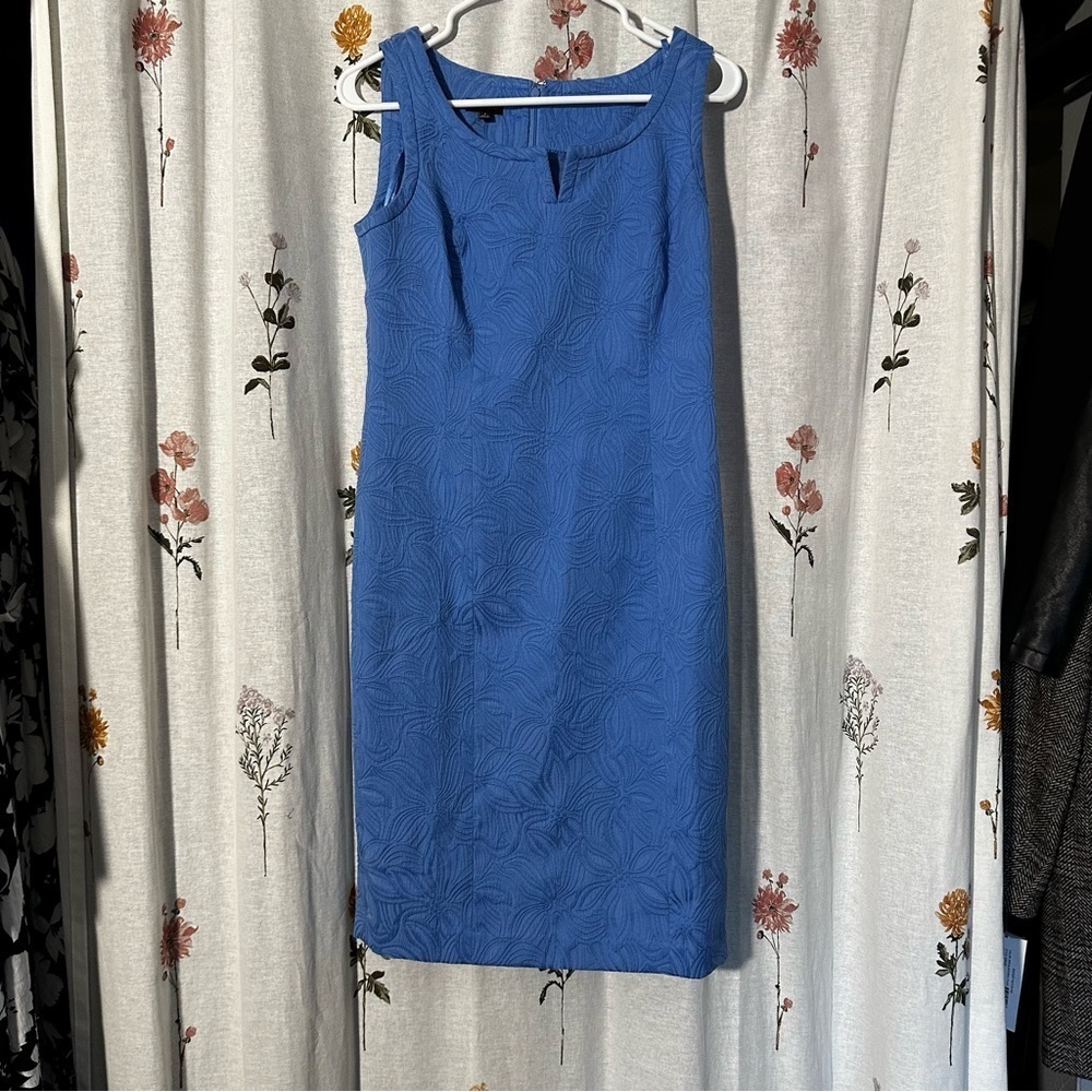 NEW TALBOTS Notched Neck Blue Brocade Sleeveless Sheath Dress Fully lined Sz 2